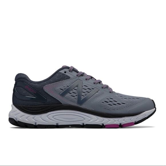 New Balance Shoes size 9 - Picture 1 of 9